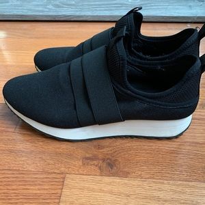 Steve Madden slip on sneakers!